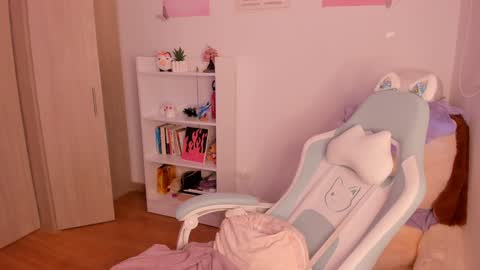 Snapshot of alexa_6908 chatting on 01.18.25 alexa online show from 01.18.25