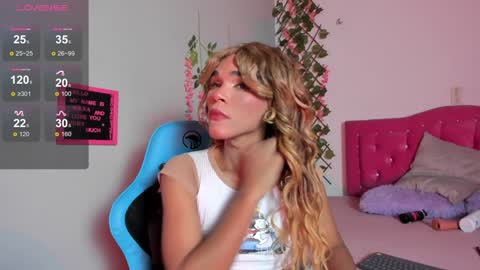 Snapshot of alexa_cutee chatting on 12.17.24 Dani online show from 12.17.24