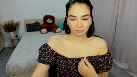 Snapshot of alexa_dolly chatting on 01.07.25 Alexa online show from 01.07.25