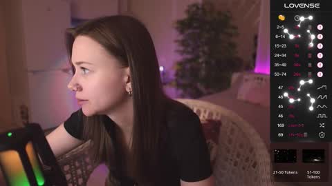 Snapshot of alexa_feels chatting on 11.13.25 Little Duck homie online show from 11.13.25