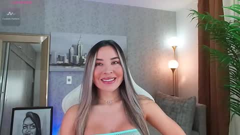 Snapshot of alexa_fort chatting on 12.04.25 Alejandra online show from 12.04.25