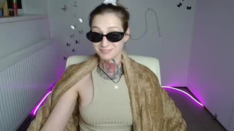 Snapshot of alexa_kittie chatting on 07.09.26 Alexa online show from 07.09.26