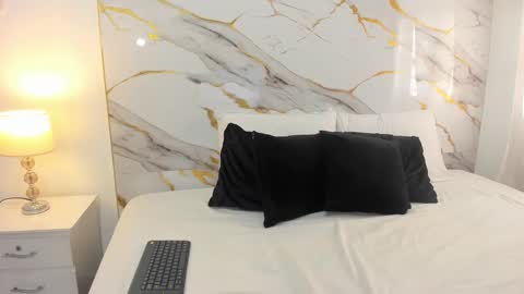 Snapshot of alexa_star1 chatting on 02.21.25 Alexa online show from 02.21.25