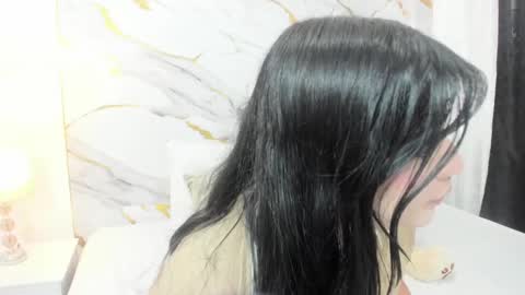 Snapshot of alexa_star1 chatting on 03.04.25 Alexa online show from 03.04.25