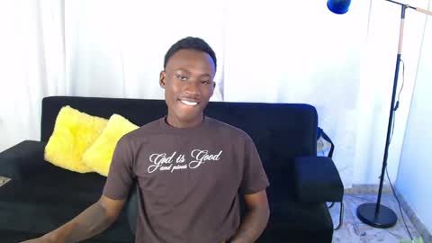 Snapshot of alexaandro18 chatting on 05.23.26 Alexandro online show from 05.23.26