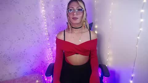 alexaavandercloude online show from 04.01.26