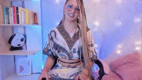 Snapshot of alexaavandercloude chatting on 06.22.26 alexaavandercloude online show from 06.22.26