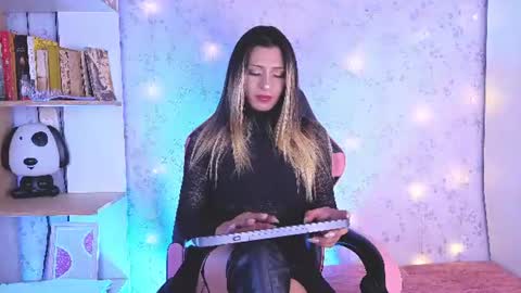 Snapshot of alexaavandercloude chatting on 07.19.26 alexaavandercloude online show from 07.19.26