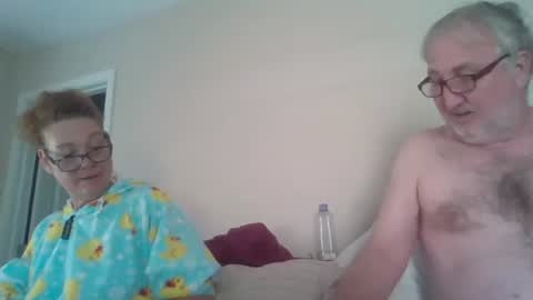 Snapshot of alexalabama chatting on 12.31.24 Alex online show from 12.31.24