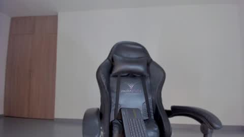 Snapshot of alexalovecastle1 chatting on 01.17.25 Alexandra Castillo online show from 01.17.25