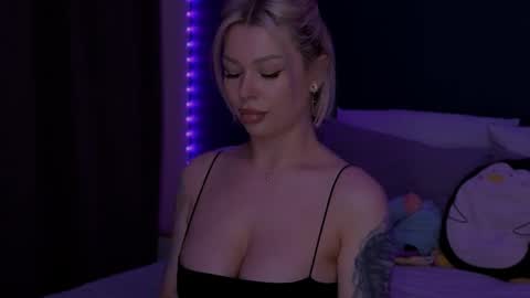 Alexa Mason online show from 04.28.26