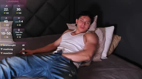 Snapshot of alexander_classy chatting on 02.08.25 Alex online show from 02.08.25