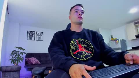 Snapshot of alexander_collin_ chatting on 12.03.24 Alex Collin online show from 12.03.24