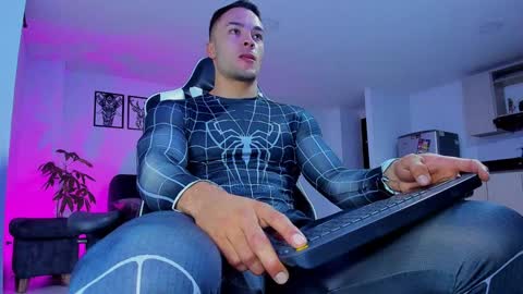 Snapshot of alexander_collin_ chatting on 12.19.24 Alex Collin online show from 12.19.24