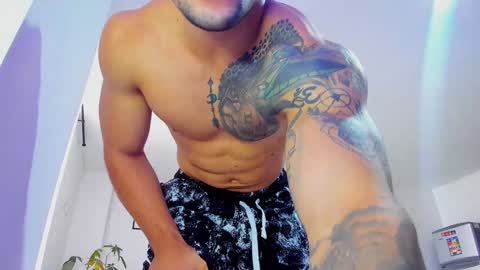 Snapshot of alexander_collin_ chatting on 01.28.25 Alex Collin online show from 01.28.25