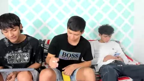 chicos hot online show from 12.17.24