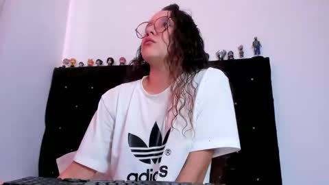 alexandra clauss online show from 03.13.26