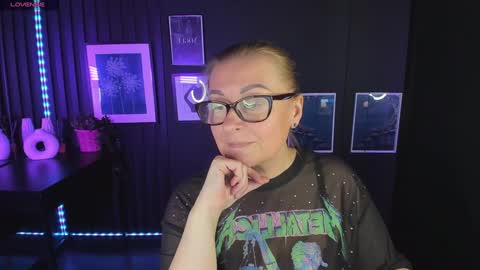 Snapshot of alexandra_kind chatting on 12.09.24 Alexandra online show from 12.09.24