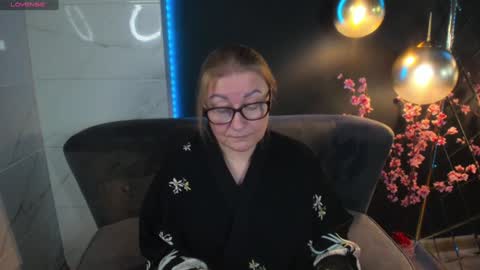 Snapshot of alexandra_kind chatting on 01.05.25 Alexandra online show from 01.05.25