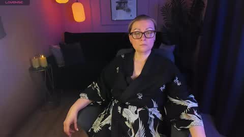 Snapshot of alexandra_kind chatting on 02.16.25 Alexandra online show from 02.16.25