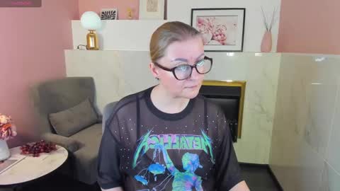 Snapshot of alexandra_kind chatting on 02.27.25 Alexandra online show from 02.27.25