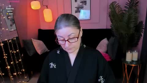 Alexandra online show from 02.25.26