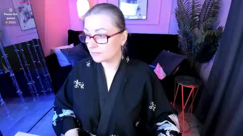 Alexandra online show from 04.15.26