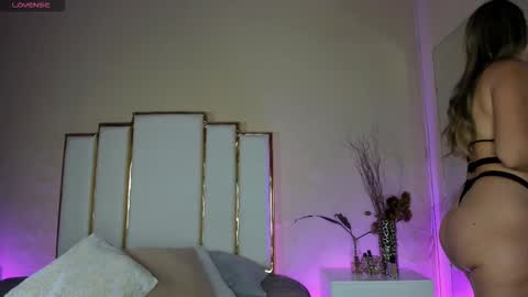 alexandraa_gomez online show from 11.23.25