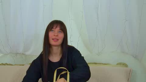 AlexandraBloom online show from 03.04.26