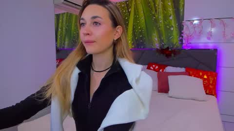 Snapshot of alexawilds chatting on 01.12.26 AlexaWilds online show from 01.12.26