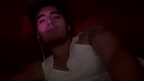 Snapshot of alexbravo13 chatting on 01.14.26 alexbravo13 online show from 01.14.26