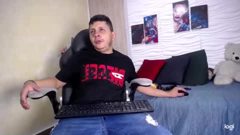 Snapshot of alexe_xx chatting on 02.17.25 Alex online show from 02.17.25