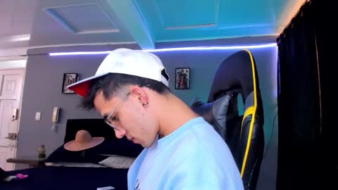 alexgiraldo__ online show from 10.01.25