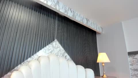 Alexiaa  Online 1430 to 2100 GMT-5 online show from 02.25.25