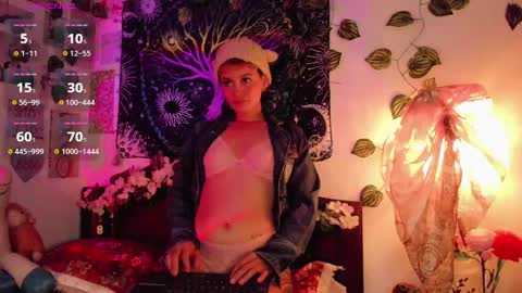 Snapshot of alexiafisher_ chatting on 12.19.24 Alex online show from 12.19.24