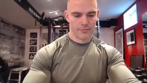 Snapshot of alexiarain chatting on 12.14.25 Alex online show from 12.14.25