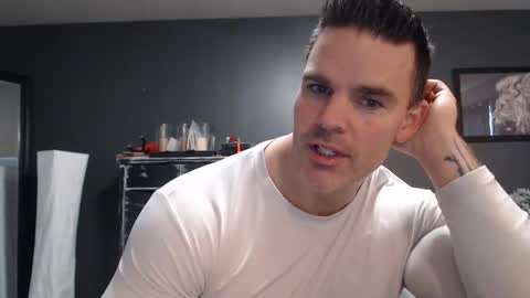 Snapshot of alexiarain chatting on 03.26.26 Alex online show from 03.26.26