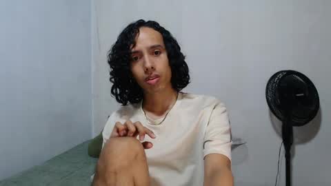 Snapshot of alexis21_ chatting on 04.01.26 Alexis online show from 04.01.26