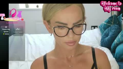Alexis White online show from 06.26.26