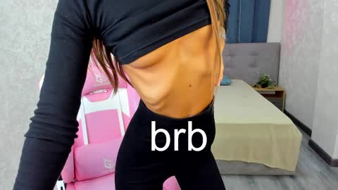 Snapshot of alexisl0ve chatting on 03.06.25 Alexis Mon Tue Wed Thu Fri 7 GMT 0100am-0700am online show from 03.06.25