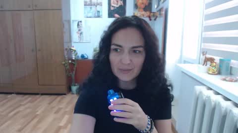 AlexisMillers online show from 10.25.25