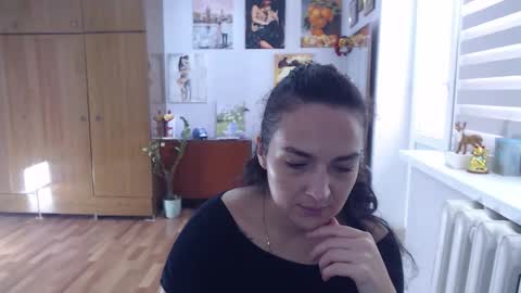 AlexisMillers online show from 11.14.25