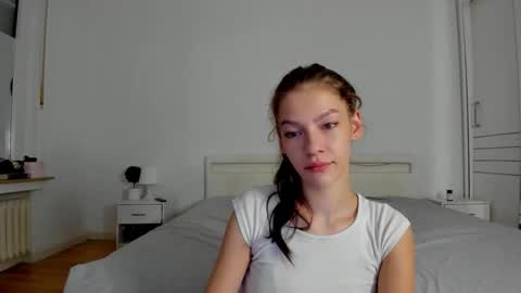 Snapshot of alexisyourdream chatting on 09.12.25 Alex online show from 09.12.25