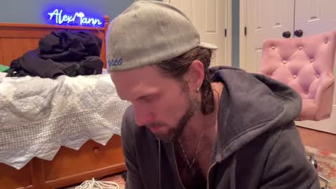 Alex Mann online show from 12.04.24