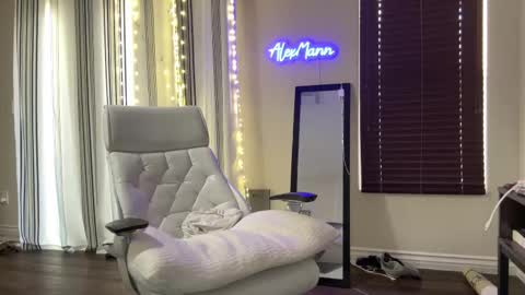 Alex Mann online show from 10.02.25