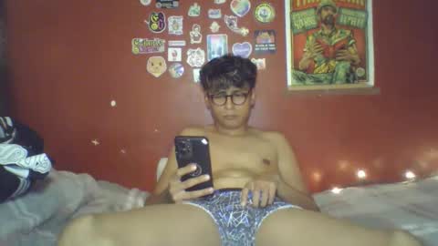 Snapshot of alexrive0 chatting on 11.26.25 alexrive0 online show from 11.26.25