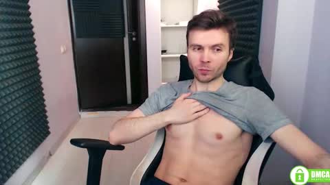 Snapshot of alexspilner chatting on 11.04.25 Alex Spilner online show from 11.04.25