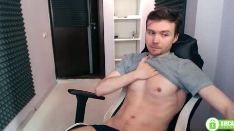 Snapshot of alexspilner chatting on 11.19.25 Alex Spilner online show from 11.19.25