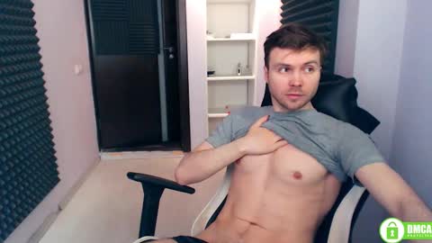 Snapshot of alexspilner chatting on 12.22.25 Alex Spilner online show from 12.22.25