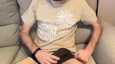 Snapshot of alexthetree chatting on 04.01.26 alexthetree online show from 04.01.26